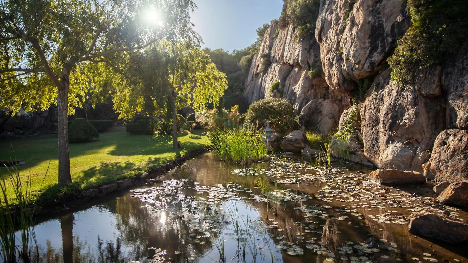 Love Garden Bolonia 0*,  Spanje